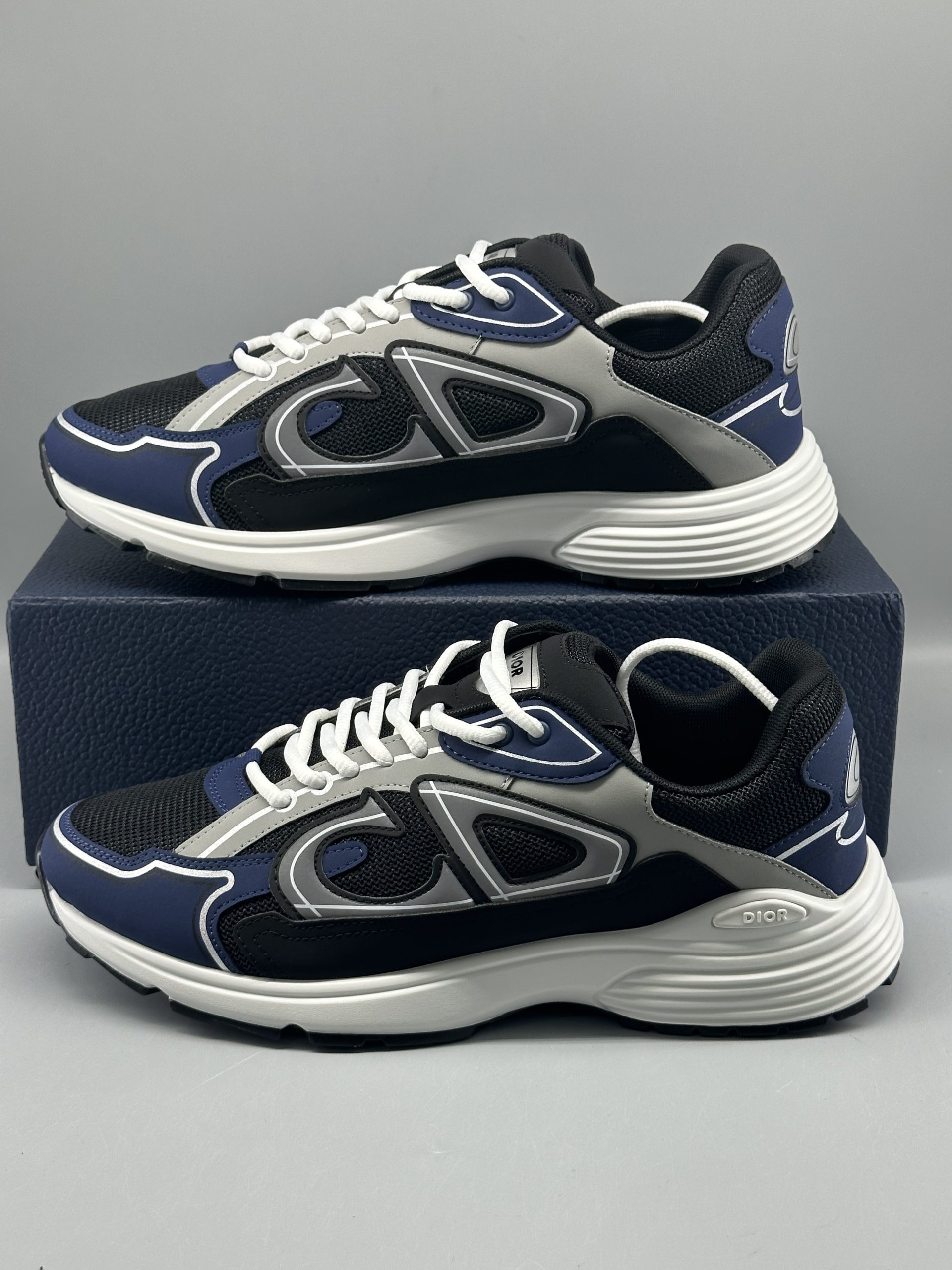 DR B30 SNEAKER
